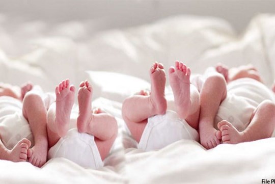 Bệnh nhân COVID-19 sinh 4 tại Sri Lanka