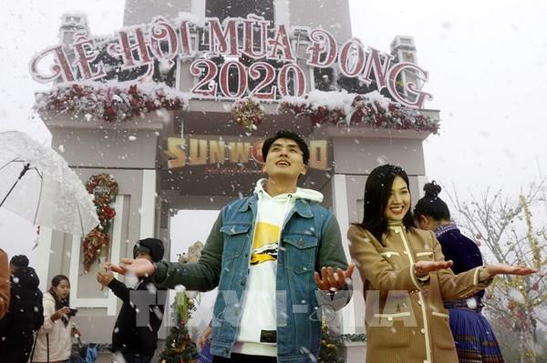 Đón “Giáng sinh tuyết trắng” tại Lễ hội du lịch mùa đông Sa Pa