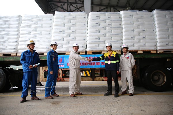 BSR xuất bán 150 tấn sản phẩm hóa dầu mới