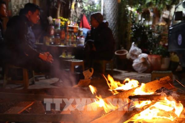 Người Hà Nội chống chọi với đợt rét đậm nhất từ đầu mùa đông