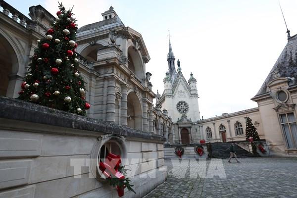 Thế giới sẵn sàng đón Giáng sinh trong tình trạng phong tỏa