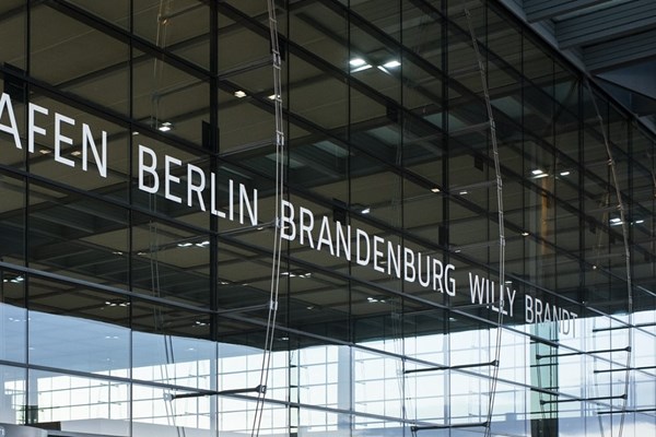 Đức: Hàng trăm chuyến bay bị hủy do nhân viên mặt đất đình công đòi tăng lương