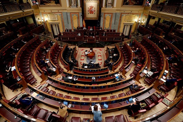 Lần đầu tiên Tây Ban Nha có kế hoạch chi tiêu cả năm