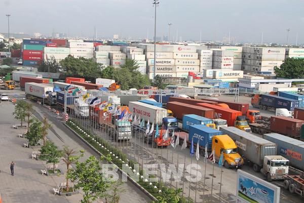 Giữ “luồng xanh” lưu thông hàng hóa thiết yếu và xuất nhập khẩu