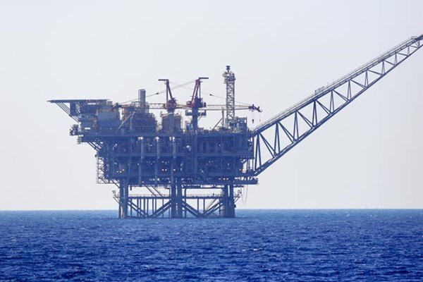 Campuchia khai thác lô dầu khí ngoài khơi đầu tiên