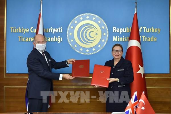 Anh và Thổ Nhĩ Kỳ ký thỏa thuận thương mại hậu Brexit