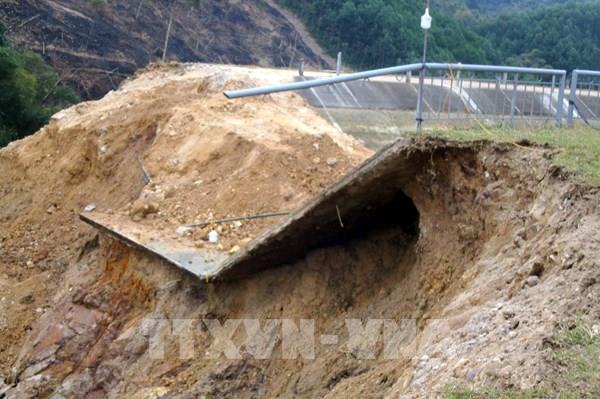 Xác định nguyên nhân ban đầu sự cố vỡ kênh Bắc sông Chu - Nam sông Mã