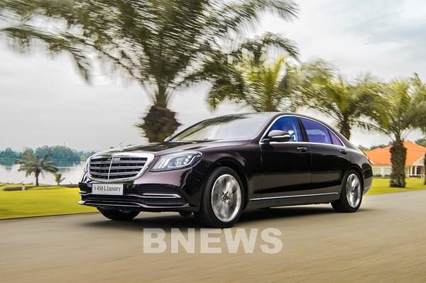 Mercedes-Benz Việt Nam tiếp tục hỗ trợ 50% phí trước bạ và điều chỉnh giá xe