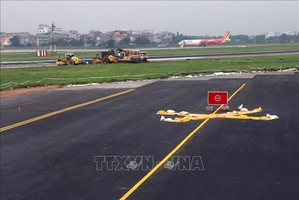Đưa đường băng vừa nâng cấp tại sân bay Nội Bài vào khai thác