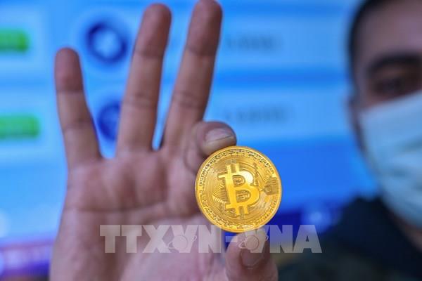 Cơn sốt bitcoin và nguy cơ “bong bóng vỡ”