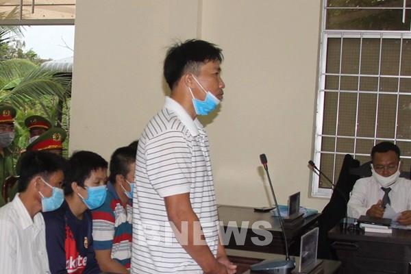 Tuyên phạt các bị cáo trong vụ thương lái dàn cảnh trộm tôm tại Cà Mau