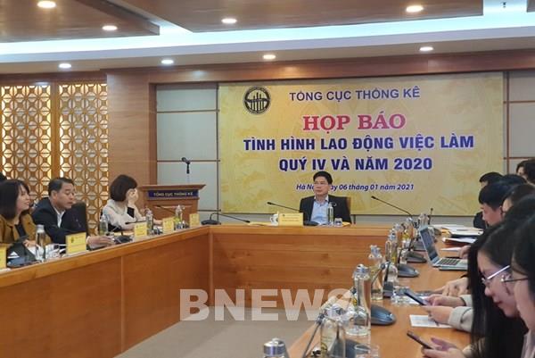 Dịch COVID-19 khiến gần 70% lao động bị giảm thu nhập 