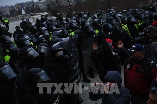 Vụ hỗn loạn tại Quốc hội Mỹ: Toàn bộ Lực lượng Vệ binh quốc gia được triển khai