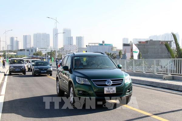 Tp. Hồ Chí Minh thông xe cầu Phước Lộc sau hơn 8 năm thi công
