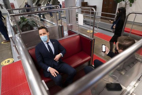 Bên trong đường hầm bí mật dưới Điện Capitol ‘giải vây’ các nghị sĩ Quốc hội Mỹ