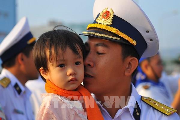 Đoàn công tác Vùng 2 Hải quân lên đường chúc Tết nhà giàn DK1 và huyện Côn Đảo