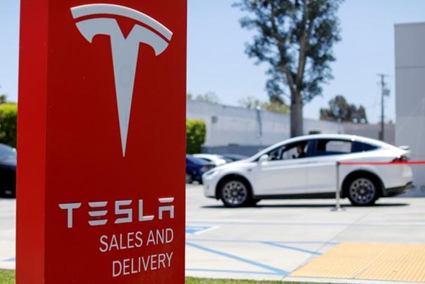 Tesla muốn đầu tư xây hệ thống lưu trữ năng lượng tại Indonesia