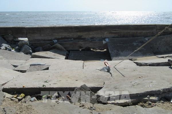 Khắc phục hư hỏng tuyến đê biển Đông Hải – Phú Thọ