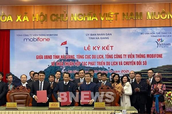 Mobifone, Tổng cục Du lịch và UBND tỉnh Hà Giang hợp tác phát triển du lịch thông minh