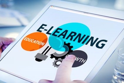 Hàng triệu học sinh Anh gặp khó trong việc học tập từ xa