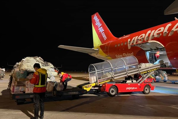 Vietjet là hãng hàng không vận chuyển hàng hoá tốt nhất năm 2020