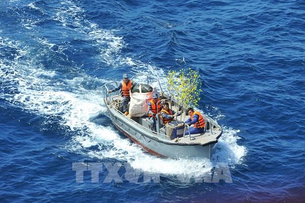 Xuân về trên các nhà giàn DK1