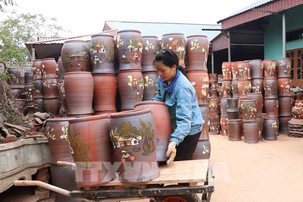 Làng gốm cổ Phù Lãng vào xuân