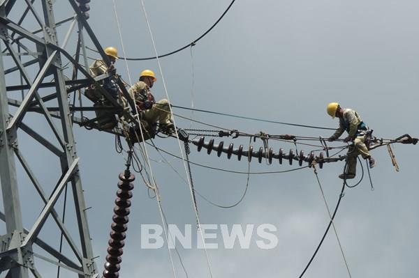 Giá thành sản xuất tăng, EVN vẫn có lãi