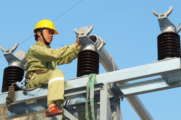 5 năm, tổn thất điện năng trên lưới truyền tải giảm 0,16%