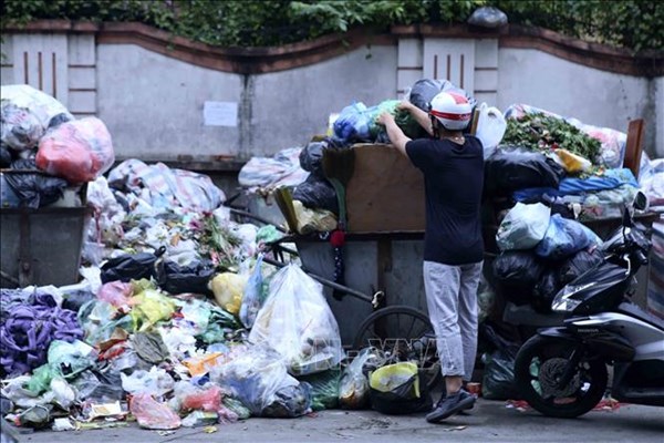 Hà Nội: Xóa điểm ùn ứ rác ở ngoại thành