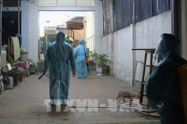 Tp. Hạ Long phong tỏa chợ Hà Khẩu trong đêm 2/2