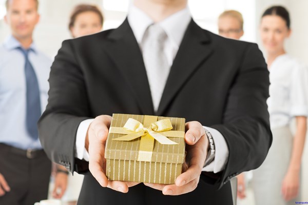 Gợi ý quà Tết tặng nhân viên