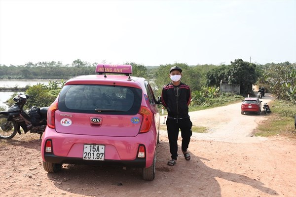 Hải Phòng phát hiện 2 xe ô tô chở 5 người trốn chốt kiểm soát dịch COVID-19