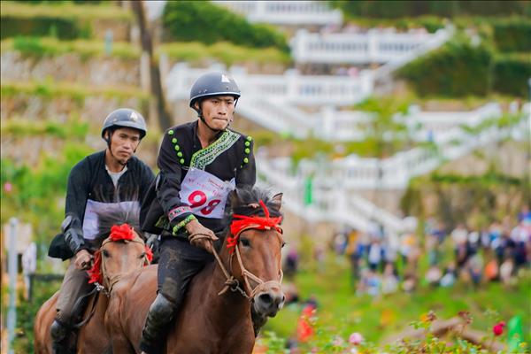 Sun World Fansipan Legend- sức hút của “Điểm đến văn hóa hấp dẫn hàng đầu thế giới”