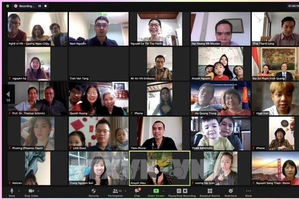 Đầm ấm Tết Cộng đồng Xuân Tân Sửu 2021 tại Indonesia