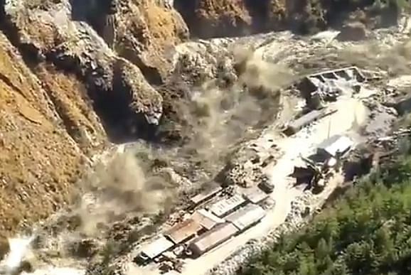 Băng tan trên dãy Himalaya gây lũ quét khiến ít nhất 150 người mất tích