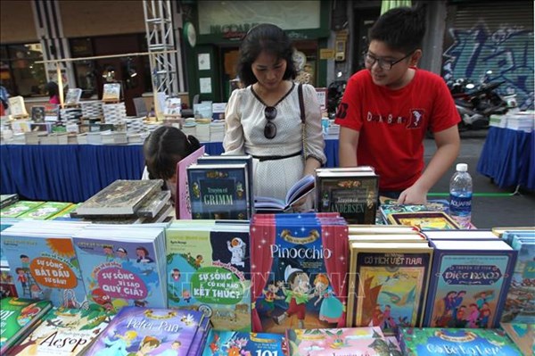 Ngày xuân và câu chuyện gieo mầm văn hóa đọc