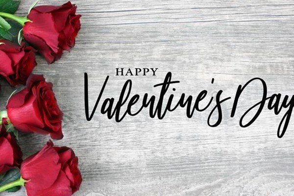 Chọn quà tặng bạn gái dịp Valentine