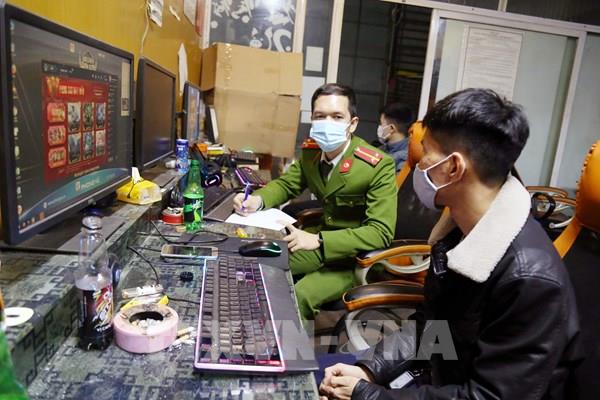 Quảng Ninh cách ly tập trung tự trả phí 7 thanh niên chơi game trong vùng dịch