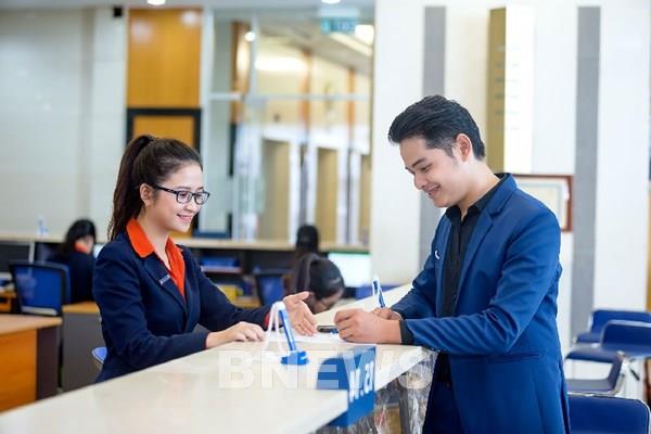 Sacombank hoàn tới 600.000 đồng/tháng khi mua sắm bằng thẻ tín dụng