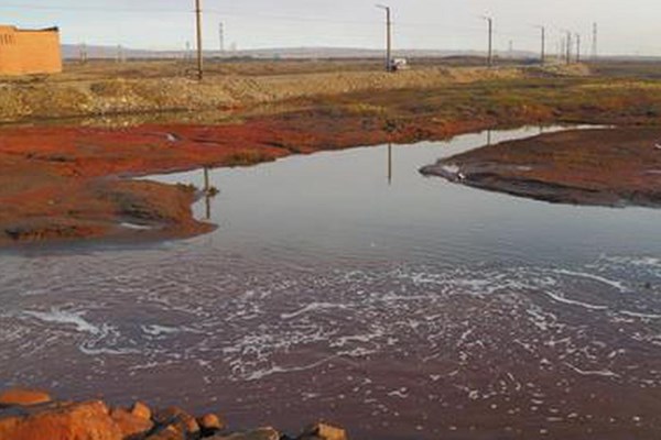 Một doanh nghiệp của Norilsk Nickel phải bồi thường gần 2 tỷ USD sau sự cố tràn dầu