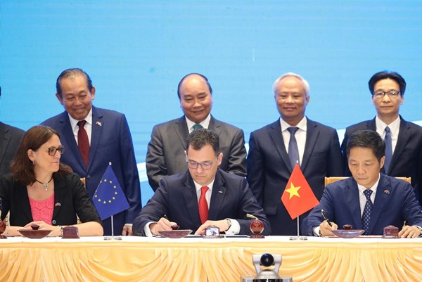 Chuyển động thị trường bán lẻ - Bài 1: Tăng trưởng kênh phân phối hiện đại