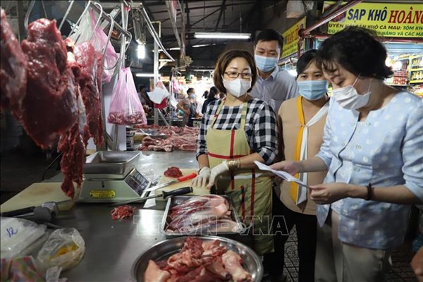 Không khí bán buôn tại hầu hết chợ bán lẻ đã bắt đầu nhộn nhịp
