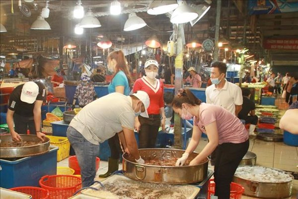 Thành phố Hồ Chí Minh: Giá thực phẩm tươi sống tăng sau Tết