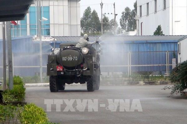 Quân khu 3 hỗ trợ khử khuẩn các địa điểm có nguy cơ cao tại Cẩm Giàng, Hải Dương