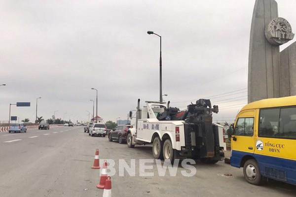 Ra quân kiểm soát tải trọng xe tại cầu Thăng Long