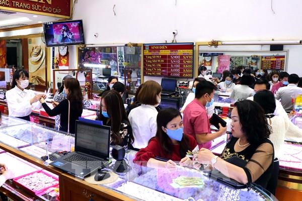 Khi vàng hấp dẫn như một kênh phòng ngừa lạm phát