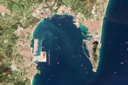 Nổ tàu chở hàng của Hong Kong (Trung Quốc) ở ngoài khơi Gibraltar