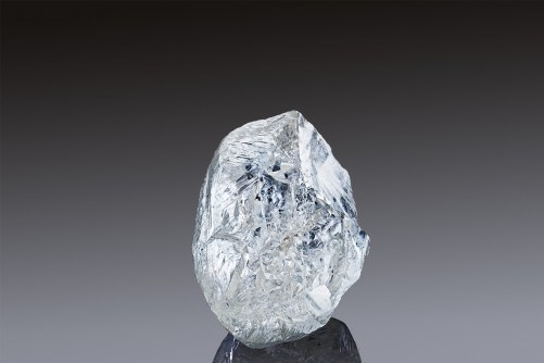 Đấu giá viên kim cương 242 carat quý hiếm của Alrosa vào 22/3/2021