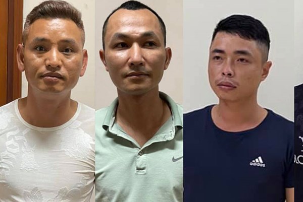 Bắt nhóm đối tượng cưỡng đoạt tiền trên xe chở khách